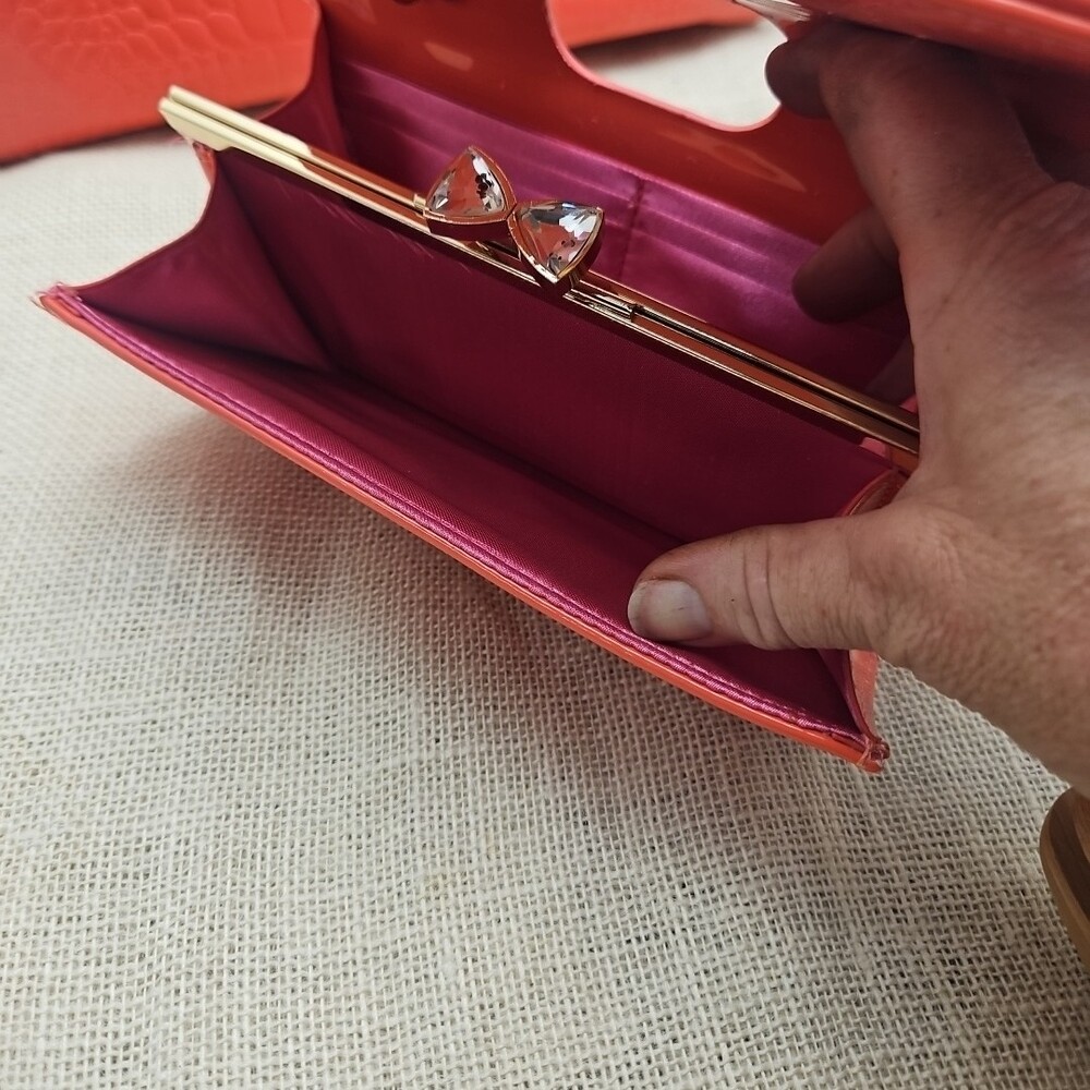 Tory Burch-Top-Handle Satchel with Matching Wallet - Picture 2 of 7